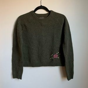 Vintage Wool Cropped Sweater with Floral Detail
